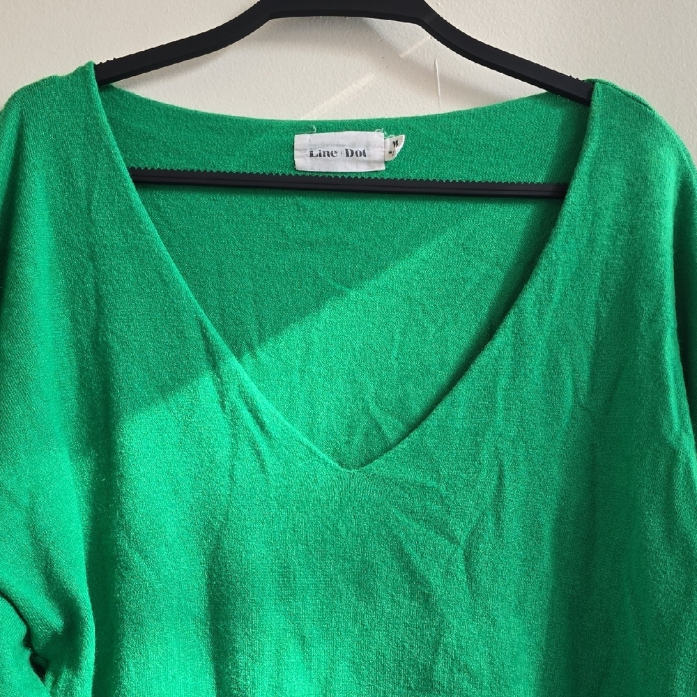Line & Dot Emerald V-Neck Sweater - Picture 3 of 8